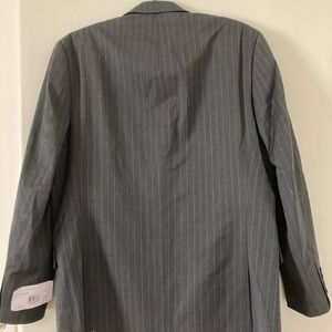 Suit color medium grey (never used)